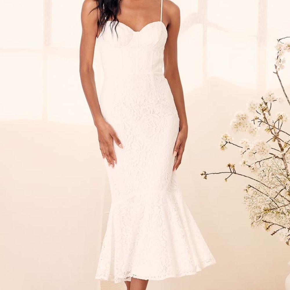 Lulu’s | NWT | White Lace Sleeveless Trumpet Midi Dress | Size M | White
